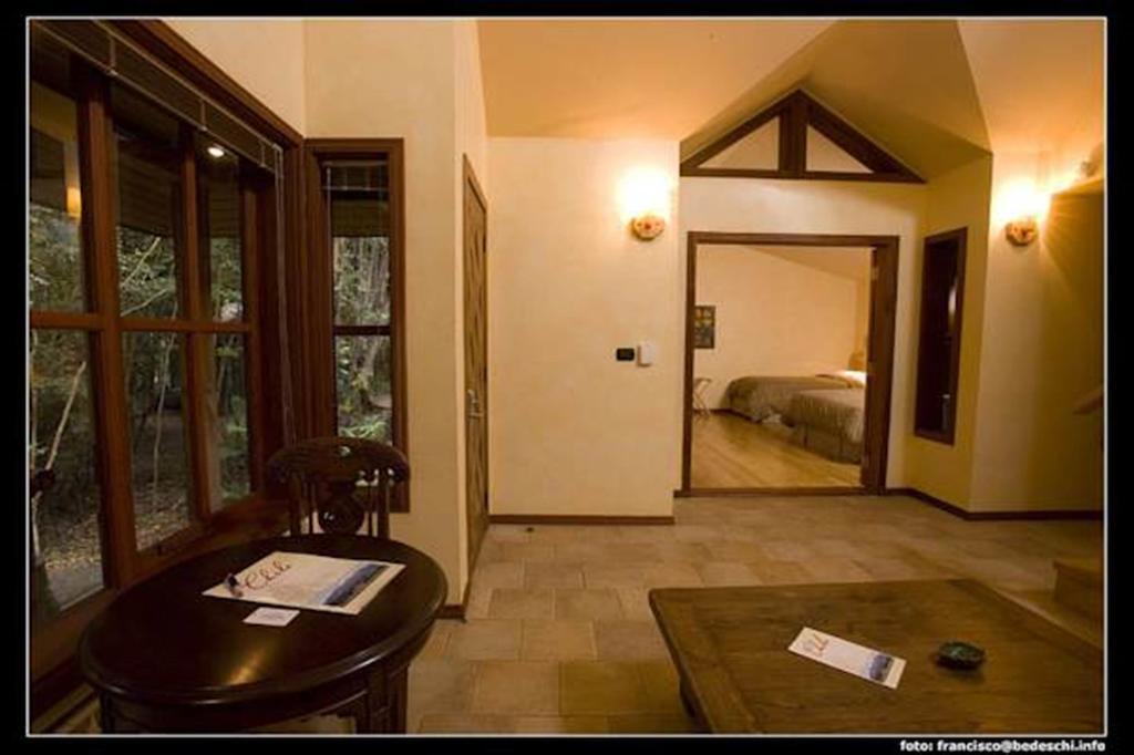 Yan Kee Way Lodge La Ensenada Room photo